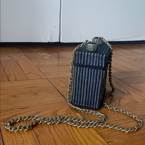 Mary Frances Vintage Teal Dragon Fly Embellished Mini Box Bag - Picture 3 of 14